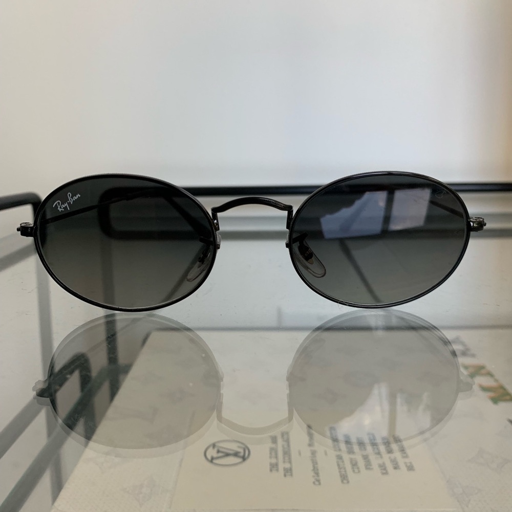 Never worn Ray Ban Black Oval Sunglasses